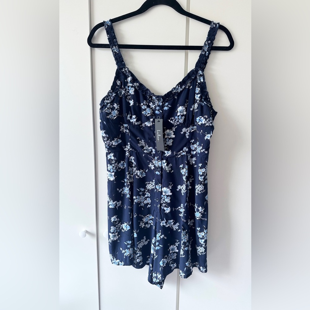 NWT Lulus With Sweetness Floral Print Ruffled Romper - Navy Blue - M - Picture 5 of 15